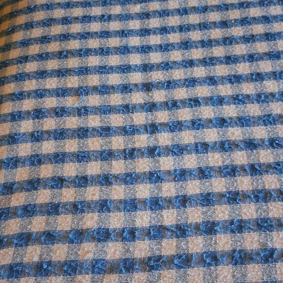 Vintage Blue and White Checkered Full Size Lightweight Blanket. - Picture 7 of 10